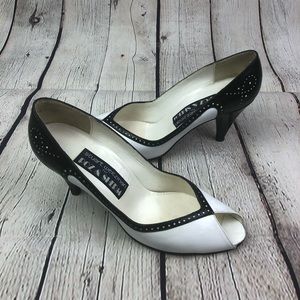 Stuart Weitzman peep toe spectator heels 7.5